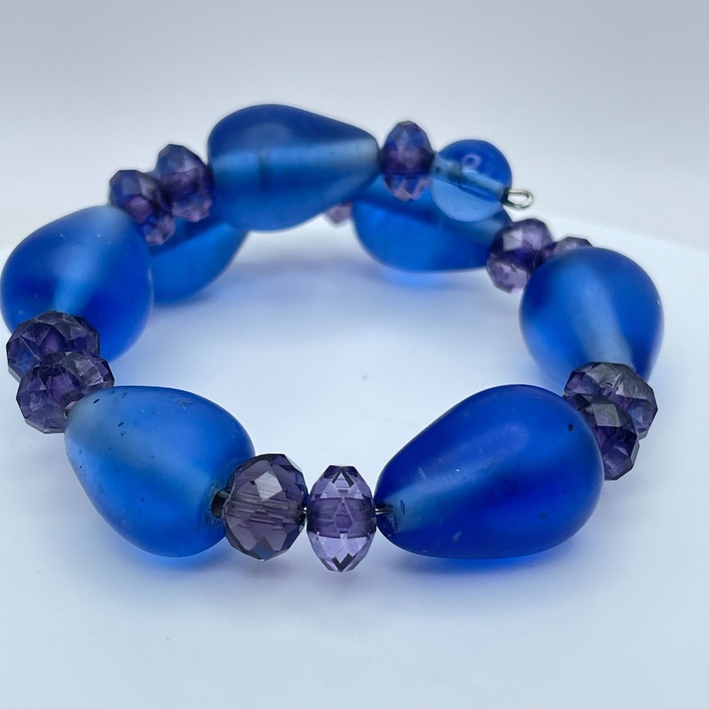 Vintage Handmade Blue Purple Classic Faceted Satin Glass Beads Stretch Bracelet